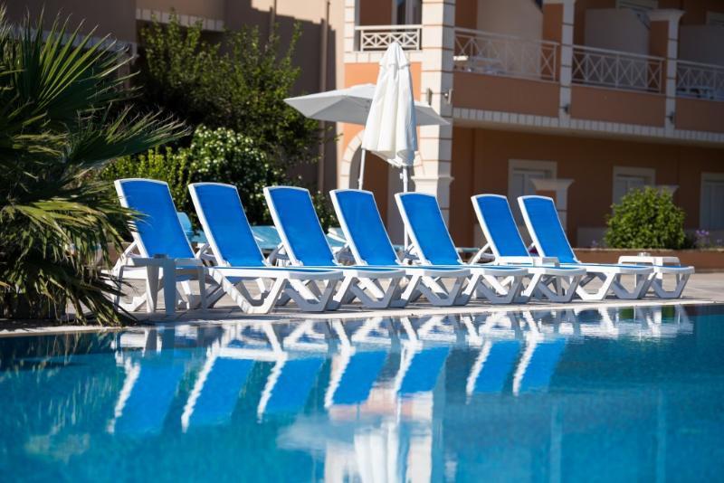 Kavos Plaza Hotel Esterno foto