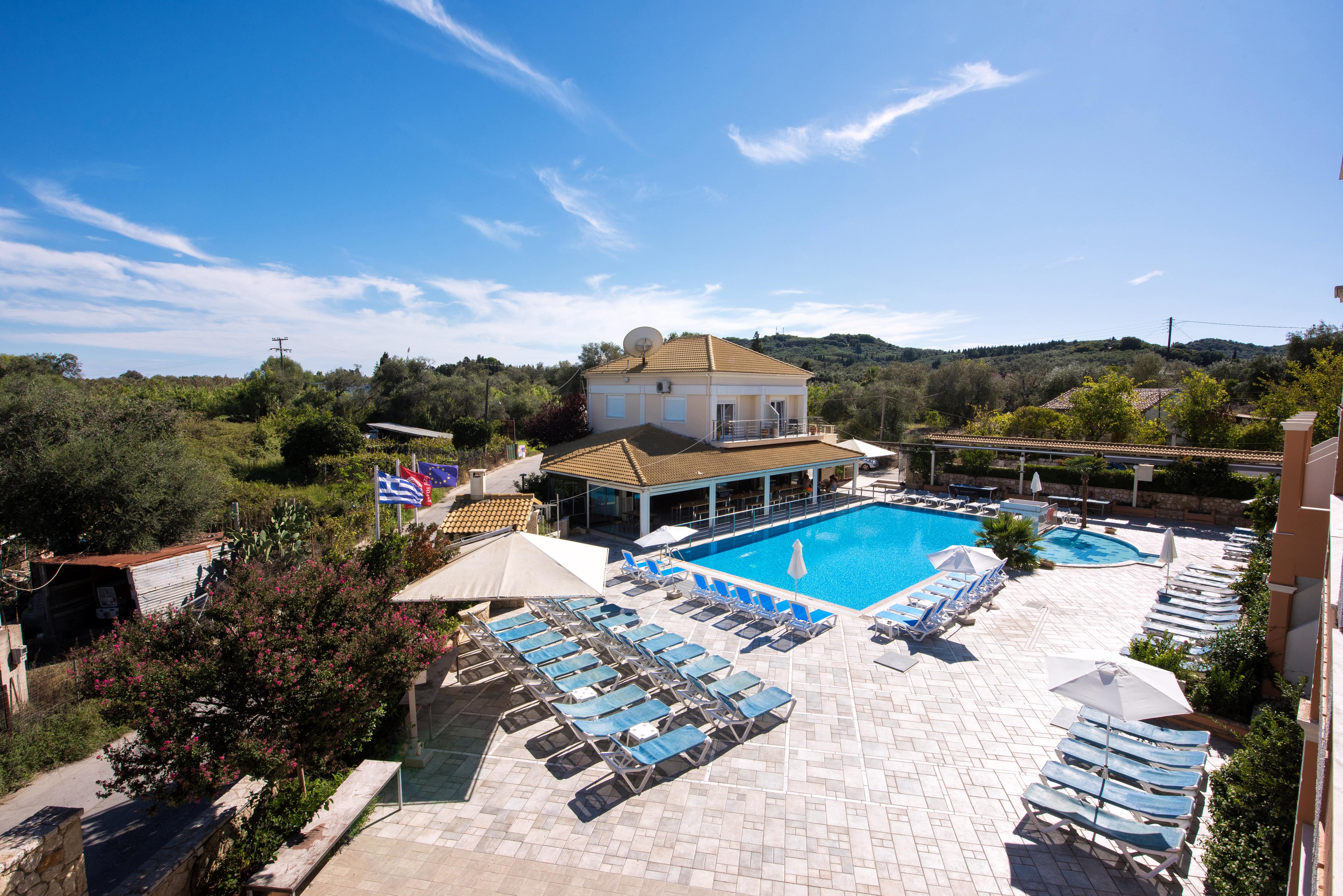 Kavos Plaza Hotel Esterno foto