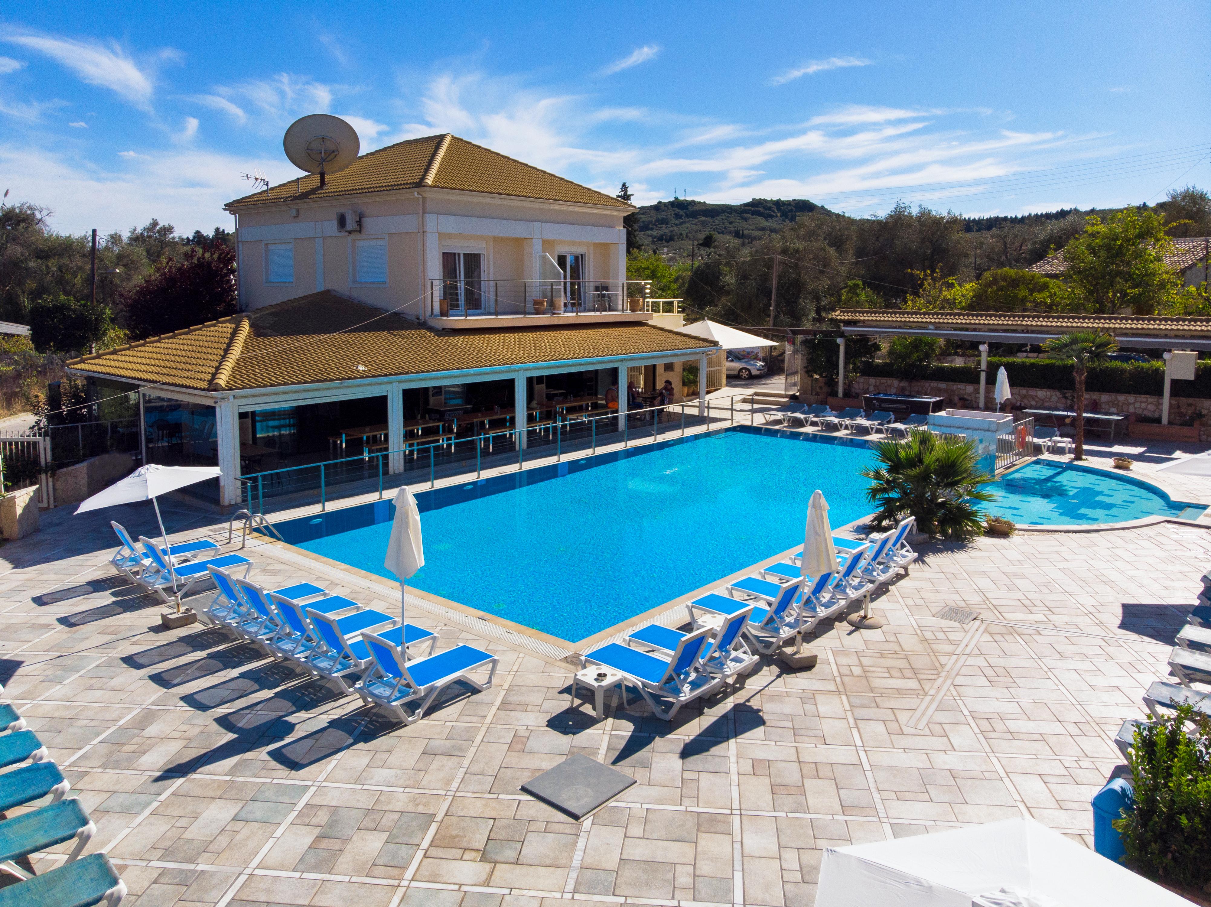 Kavos Plaza Hotel Esterno foto