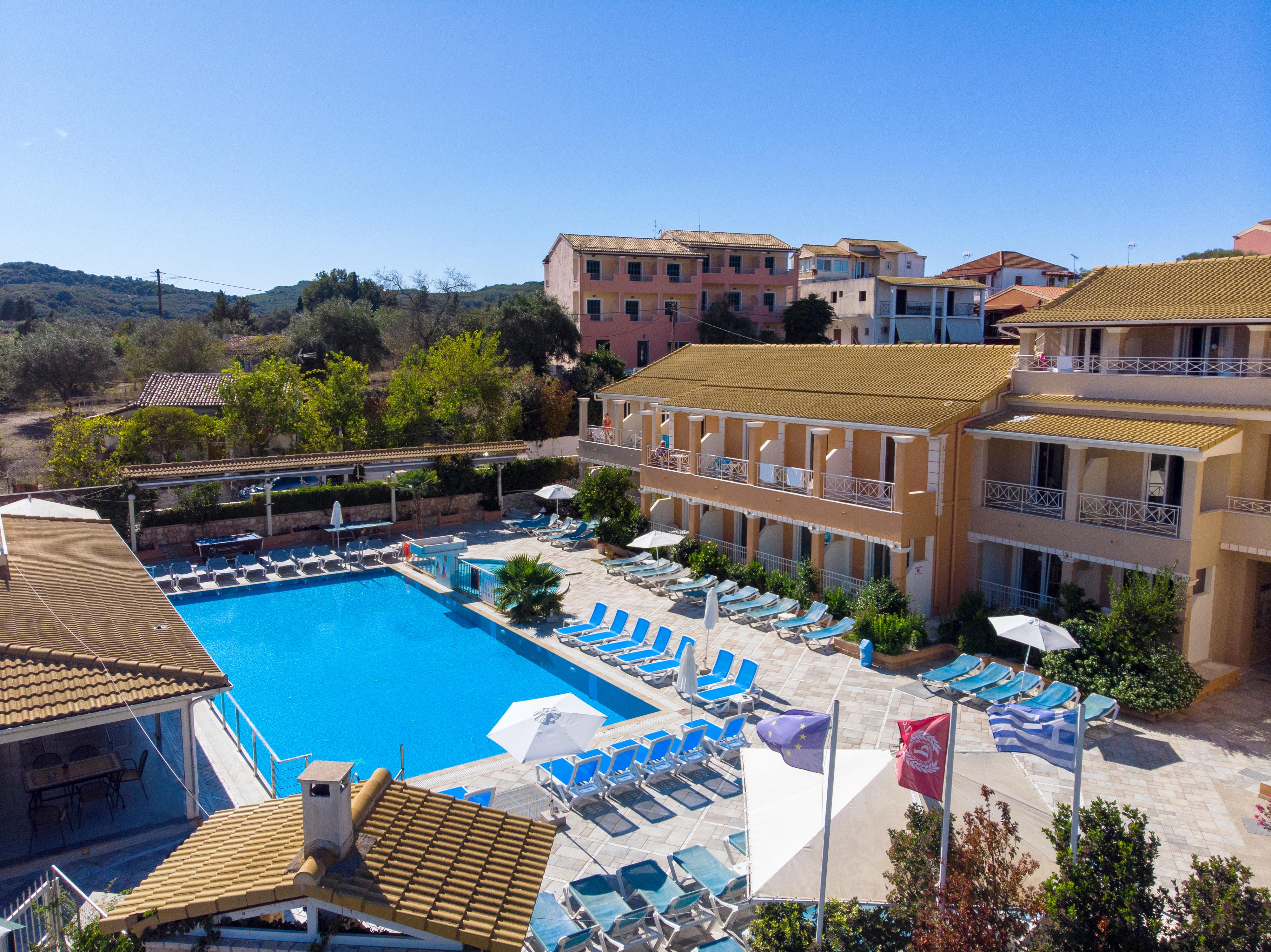 Kavos Plaza Hotel Esterno foto