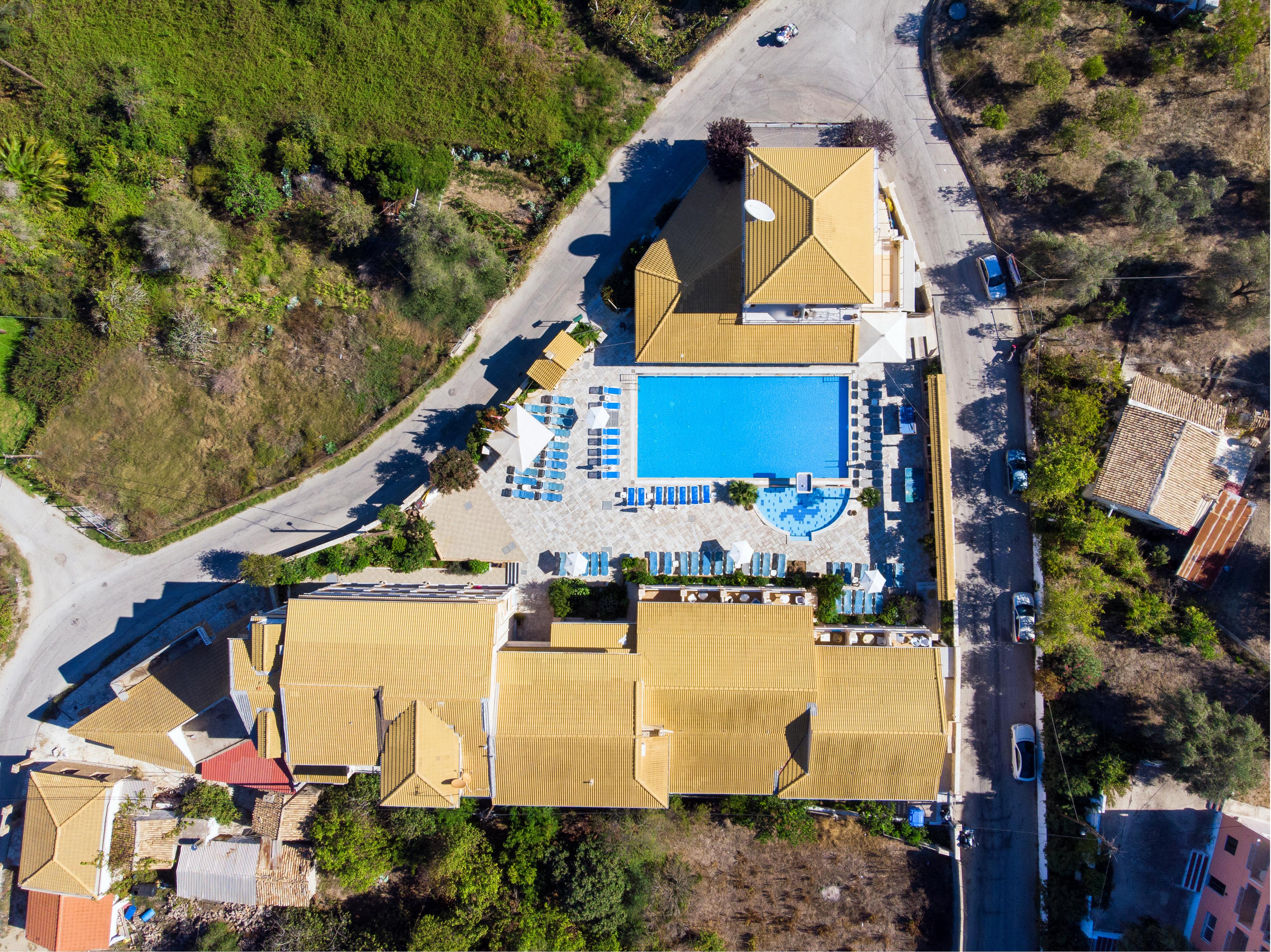 Kavos Plaza Hotel Esterno foto